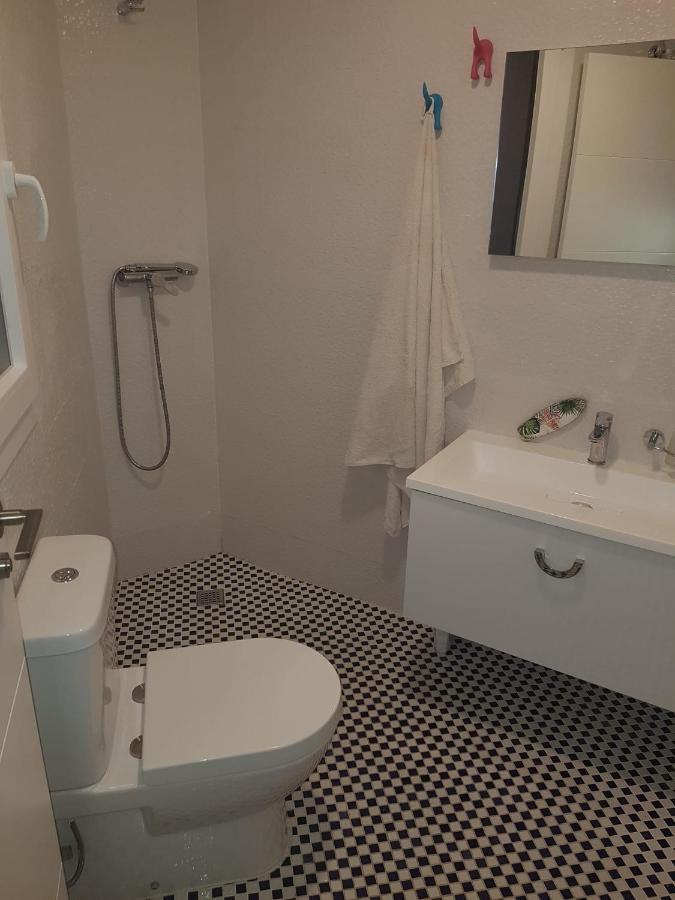 Piso de lujo en la playa de un pueblo de Granada con piscina infiniti, yacuzzi en la piscina, tumbonas privadas y mucho más Melicena Exterior foto
