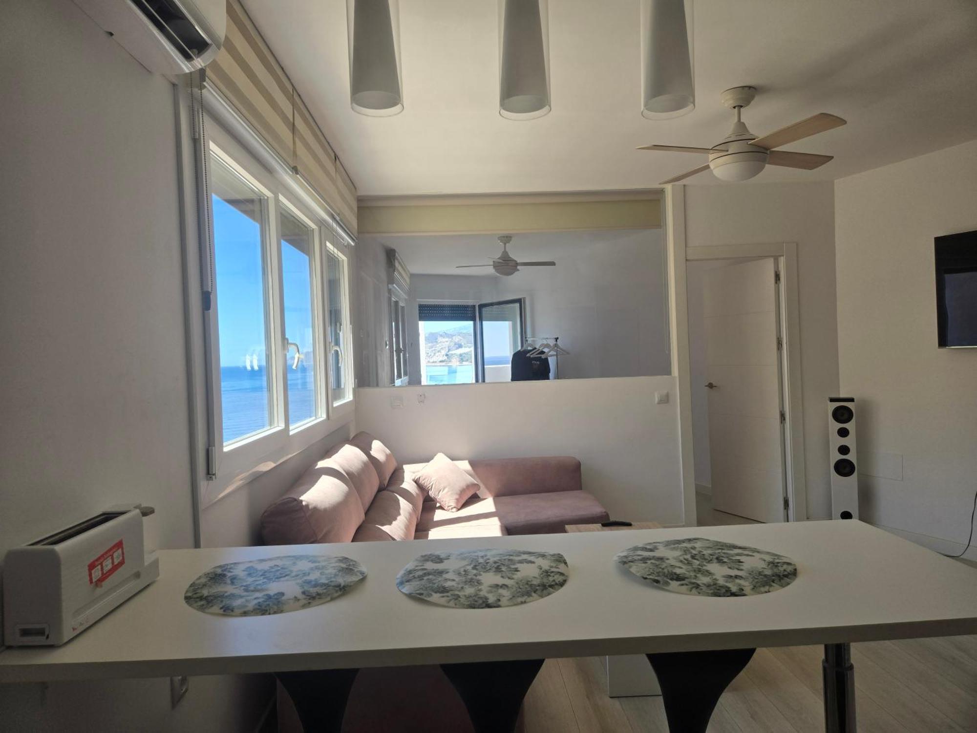 Piso de lujo en la playa de un pueblo de Granada con piscina infiniti, yacuzzi en la piscina, tumbonas privadas y mucho más Melicena Exterior foto